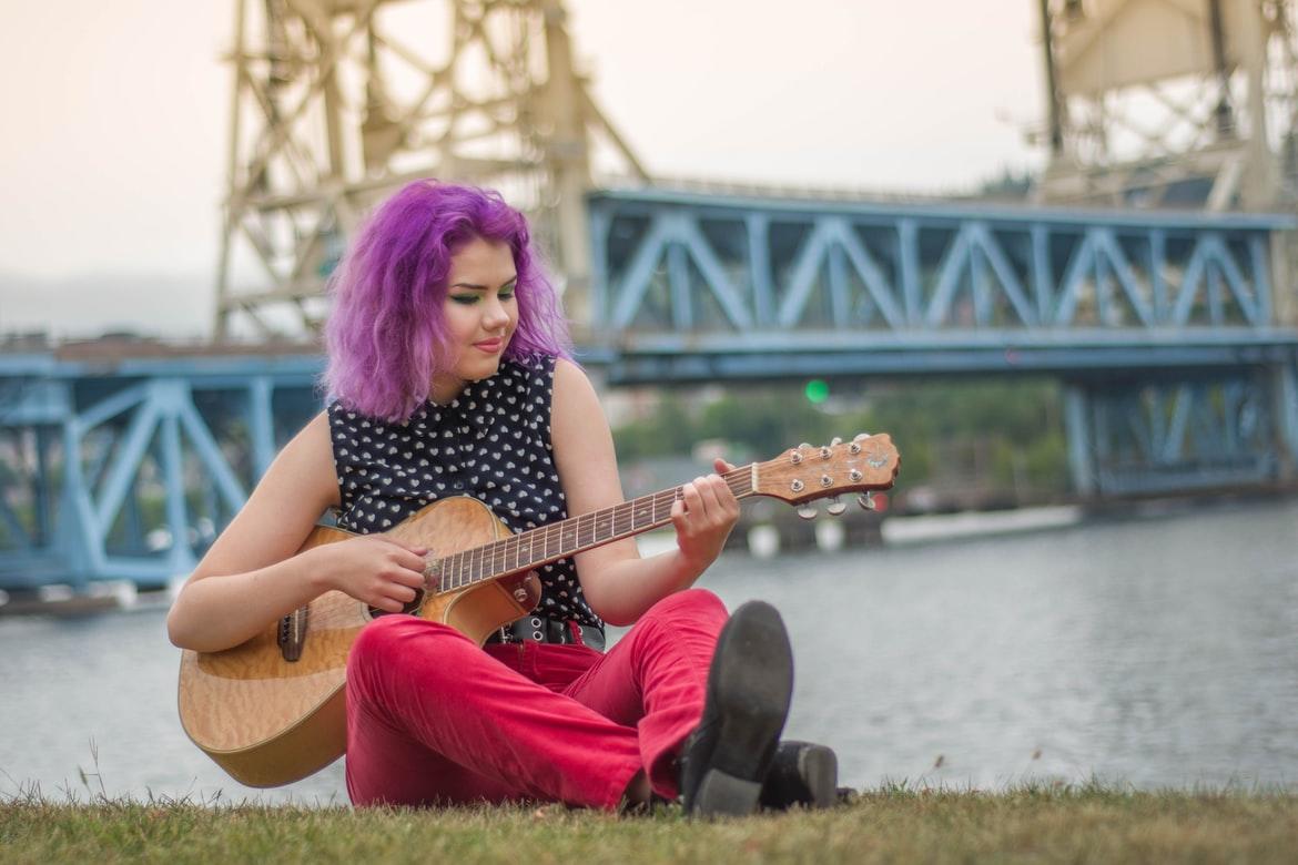 guitarra niños y adolescentes